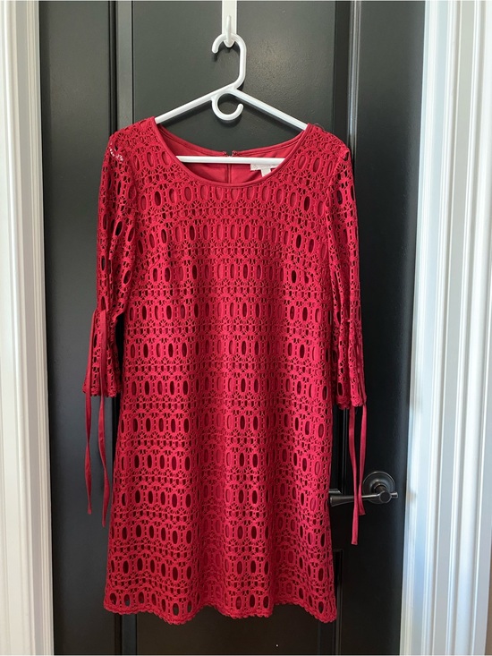 Dressbarn Dresses & Skirts - Dressbarn Red Crochet Dress with Tie Sleeves